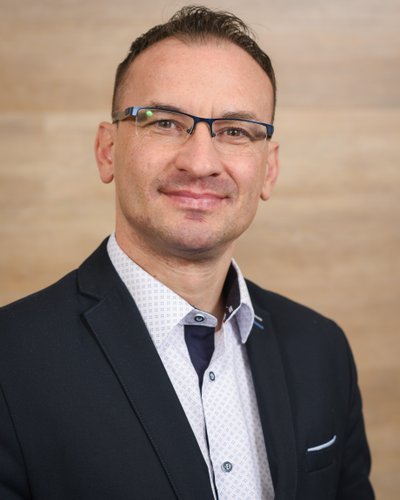 prof. dr hab. Adam Jabłoński